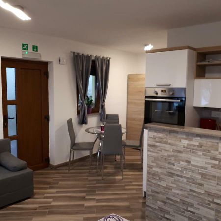 Apartment Dujica Сень Екстер'єр фото