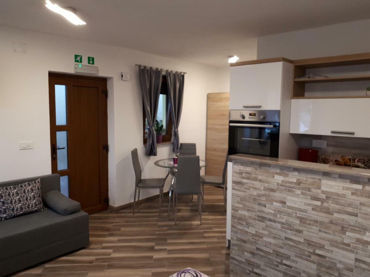 Apartment Dujica Сень Екстер'єр фото