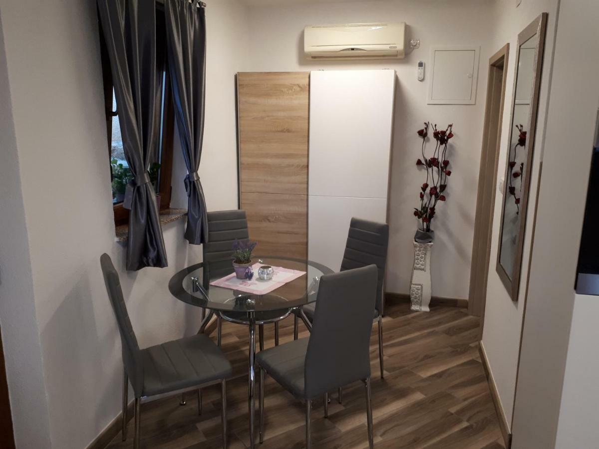 Apartment Dujica Сень Екстер'єр фото